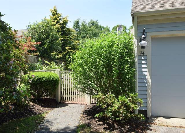 Property at 24 Wildflower Ln #24, Yarmouth, MA 02675, 2 beds, 3.5 baths