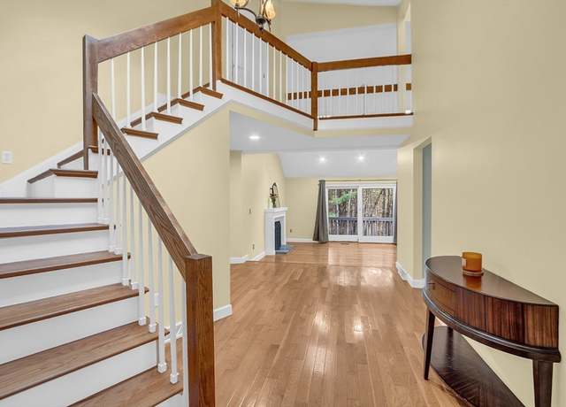 Property at 24 C Pilgrim Dr #15, Westford, MA 01886, 2 beds, 2.5 baths