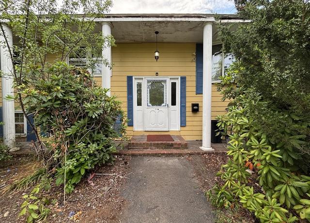 Property at 500 Howard St, Brockton, MA 02302, 3 beds, 1 bath