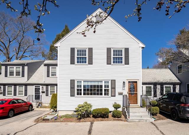Property at 286 Linden St #286, Wellesley, MA 02482, 2 beds, 2.5 baths