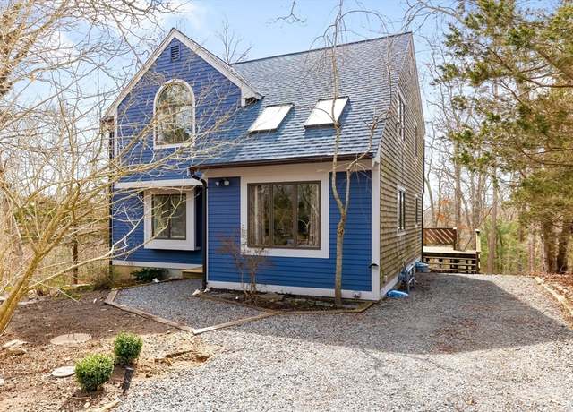 Property at 21 Braeside Rd, Falmouth, MA 02540, 3 beds, 1.5 baths
