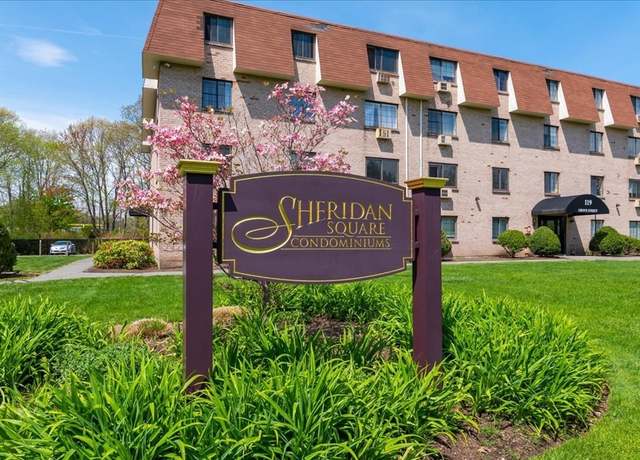 Property at 135 Grove St #120, Rockland, MA 02370, 2 beds, 1 bath