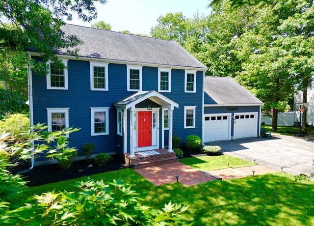 Property at 100 Shallow Pond Ln, Plymouth, MA 02360, 3 beds, 2.5 baths