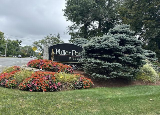 Property at 14 Meeting House Sq #109, Middleton, MA 01949, 2 beds, 2.5 baths