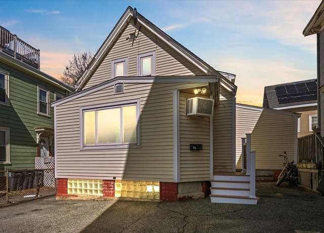 Property at 43 6th Ave, Haverhill, MA 01830, 3 beds, 1 bath