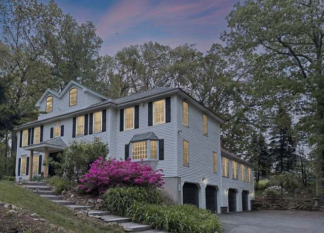 Property at 4 Rockwood Ln, Londonderry, NH 03053, 6 beds, 3.5 baths