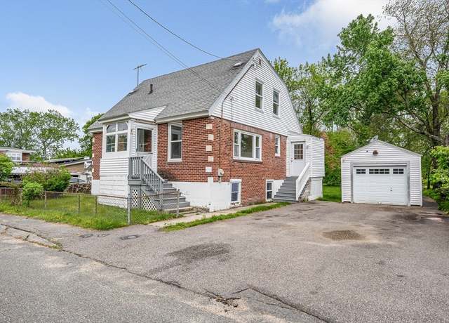 Property at 33 Kensington Ave, Methuen, MA 01844, 3 beds, 1 bath