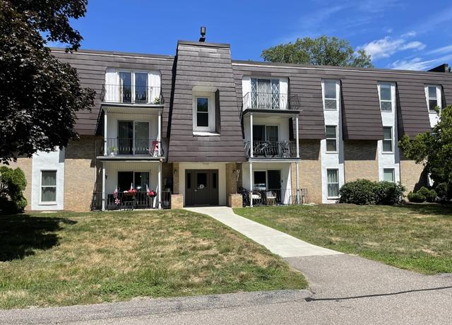 Property at 4 Kennedy Ln #49, Milford, MA 01757, 2 beds, 1 bath