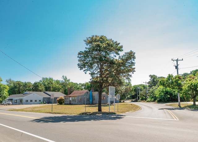 Property at 71 Main St, Dennis, MA 02639, 1 bed, 1.5 baths
