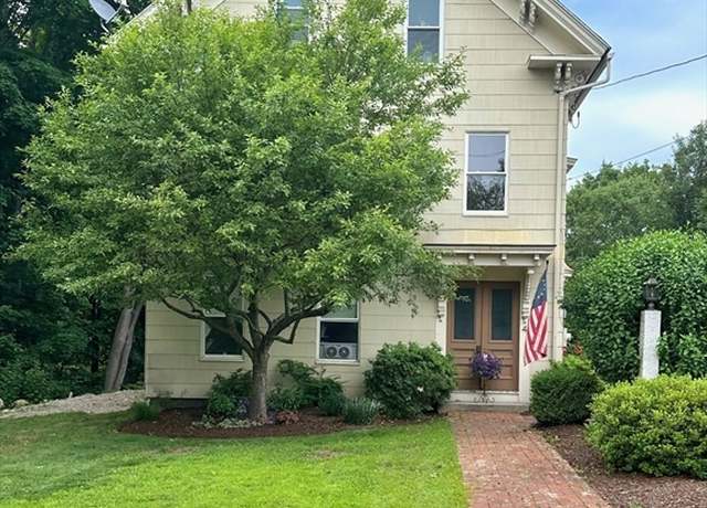 Property at 4 Martin Rd, Douglas, MA 01516, 7 beds, 3 baths