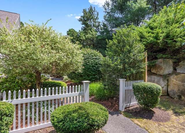 Property at 1 Matt Hoxie Trl #1, Plymouth, MA 02360, 2 beds, 2.5 baths