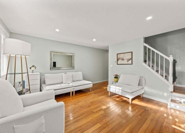 Property at 300 Falmouth Rd Unit 21E, Mashpee, MA 02649, 2 beds, 2 baths