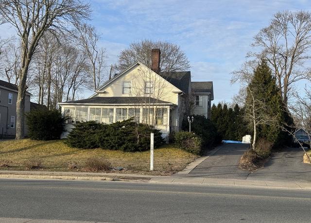Property at 398 Main St, Wareham, MA 02571, 4 beds, 1.5 baths