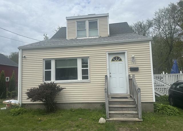Property at 193 Randolph St, Weymouth, MA 02190, 2 beds, 1 bath