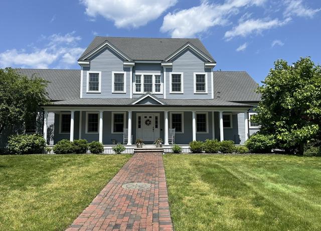 Property at 94 Arrowwood Dr, Scituate, MA 02066, 4 beds, 2.5 baths