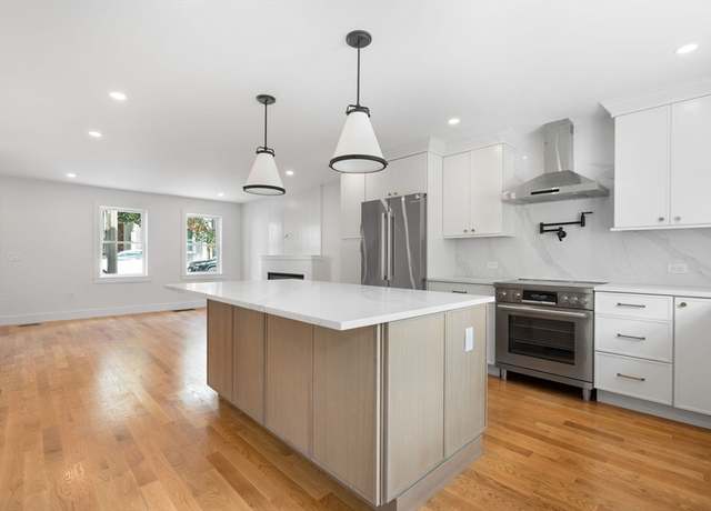 Property at 597 E 2nd St, Boston, MA 02127, 3 beds, 2.5 baths