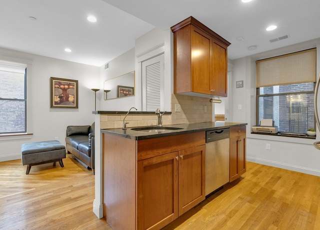 Property at 465-469 Hanover St Unit 3R, Boston, MA 02113, 1 bed, 1 bath