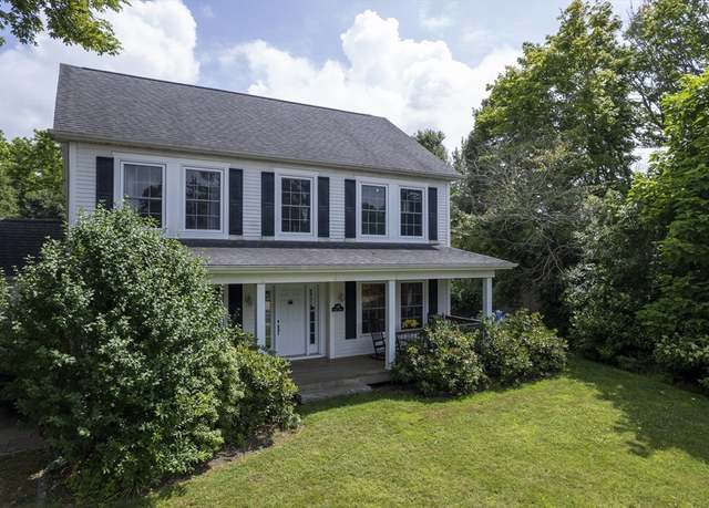 Property at 128-136 Spring St, Tisbury, MA 02568, 6 beds, 4.5 baths