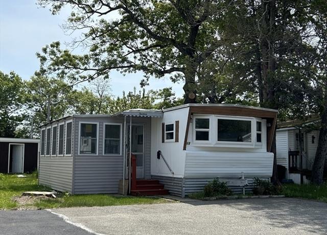 Property at 13 Berkeley St, Tewksbury, MA 01876, 2 beds, 1 bath