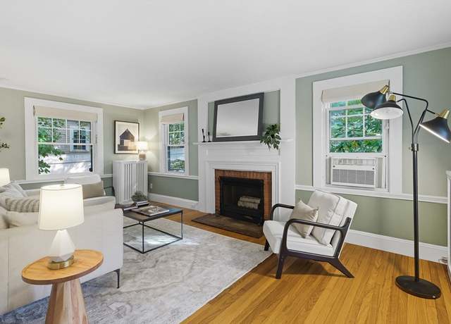 Property at 571 Washington St, Winchester, MA 01890, 3 beds, 1 bath