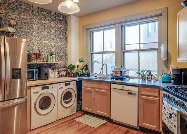 Property at 754 Centre St #14, Boston, MA 02130, 3 beds, 1 bath