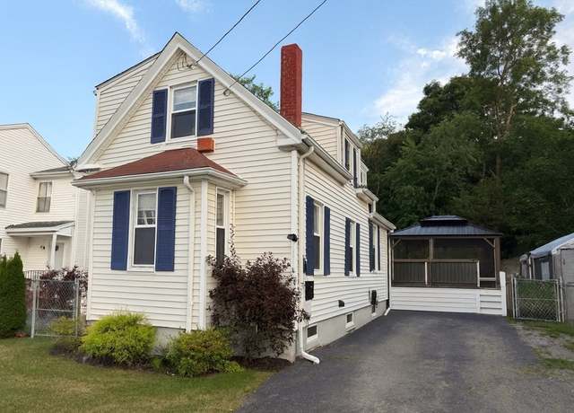 Property at 118 Truro St, New Bedford, MA 02745, 2 beds, 1.5 baths