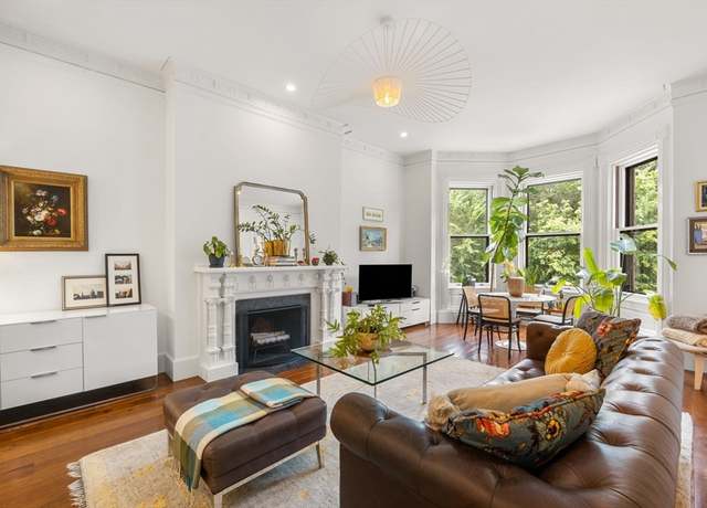 Property at 226 Commonwealth Ave #2, Boston, MA 02116, 3 beds, 2 baths