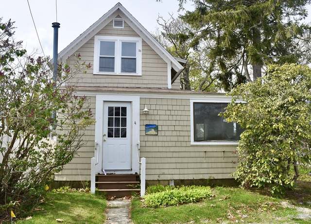 Property at 4 1st St, Wareham, MA 02558, 3 beds, 1 bath