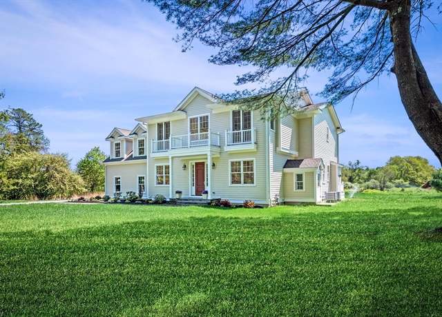Property at 333 Perkins Row, Topsfield, MA 01983, 4 beds, 4.5 baths