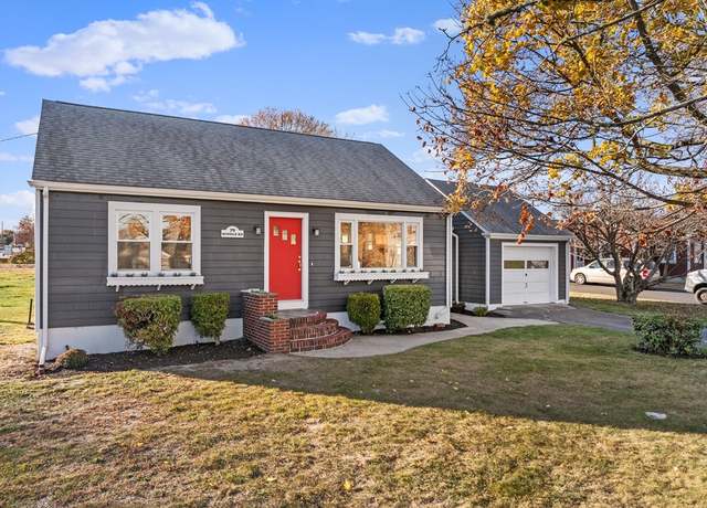 Property at 79 Middle Rd, Acushnet, MA 02743, 4 beds, 1 bath