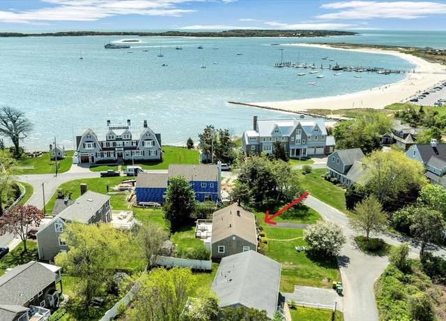 Property at 96 Ripple Cove Rd, Barnstable, MA 02601, 3 beds, 2 baths