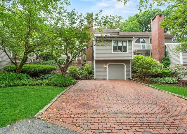 Property at 4 Benjamin Pl #4, Brookline, MA 02467, 3 beds, 2.5 baths