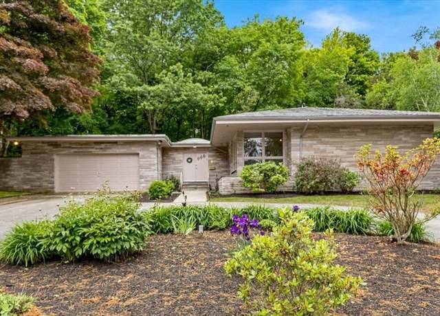 Property at 124 Mount Vernon Rd W, Weymouth, MA 02189, 4 beds, 3 baths