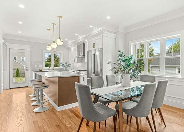 Property at 162 Swanton St #162, Winchester, MA 01890, 3 beds, 3.5 baths