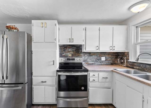 Property at 361 Newhouse St, Springfield, MA 01118, 3 beds, 1.5 baths