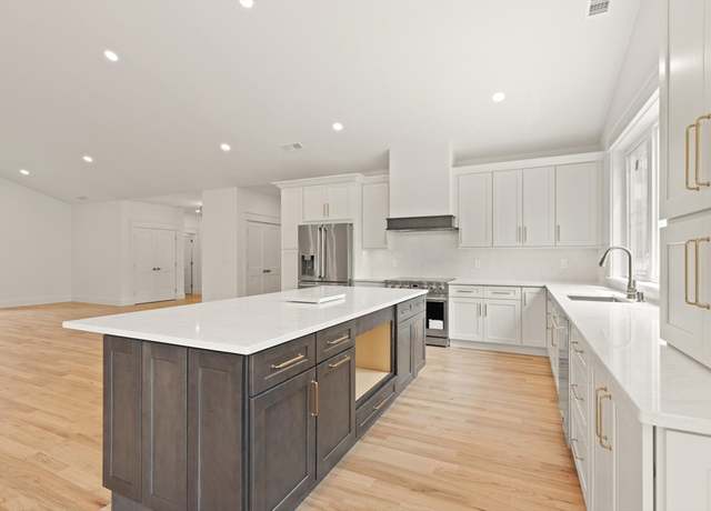 Property at 66 Orchard Ave, Johnston, RI 02919, 3 beds, 2.5 baths