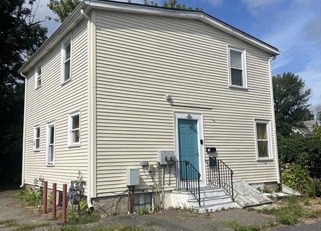 Property at 10-R Hodges Ave, Taunton, MA 02780, 2 beds, 2 baths