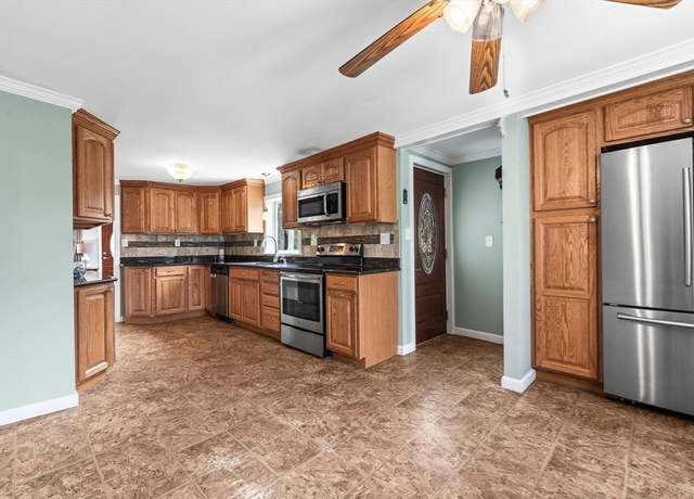 Property at 13 Canterbury St, Billerica, MA 01821, 3 beds, 1 bath