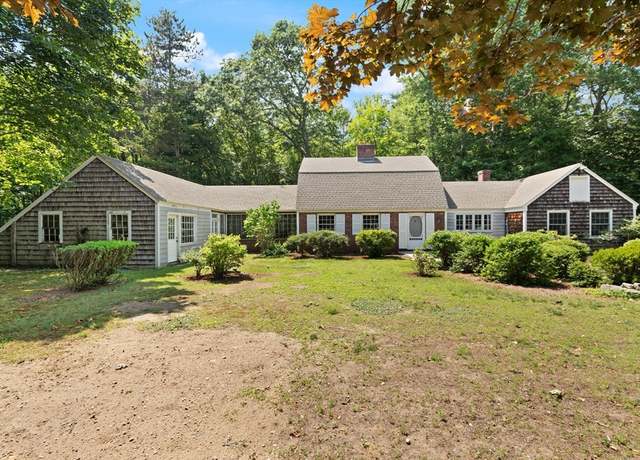 Property at 350 Essex St, Hamilton, MA 01982, 3 beds, 1 bath