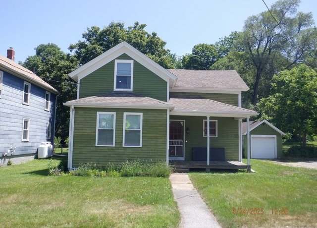 Property at 10 Prouty St, Brookfield, MA 01506, 4 beds, 1.5 baths
