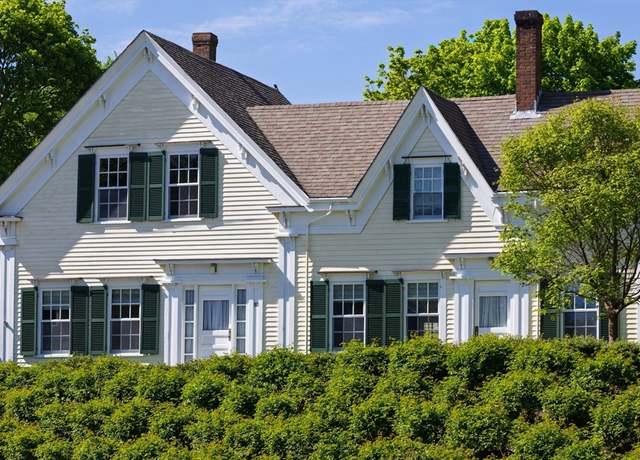 Property at 10 Bank St, Wellfleet, MA 02667, 4 beds, 3.5 baths