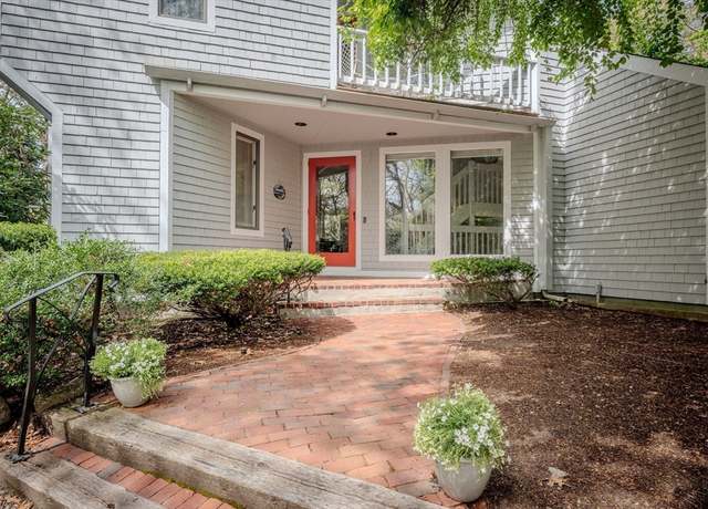 Property at 41 Greensward Cir, Mashpee, MA 02649, 3 beds, 3.5 baths