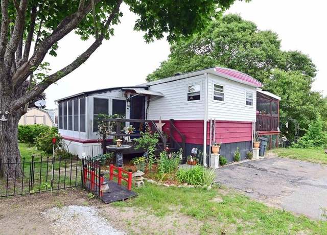 Property at 16 Francis St, Wareham, MA 02538, 2 beds, 1 bath