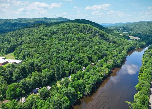 Property at 81 Pomeroy Ter, Russell, MA 01071