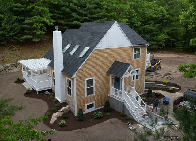 Property at 93 Hollis Rd, Plymouth, MA 02360, 4 beds, 2.5 baths