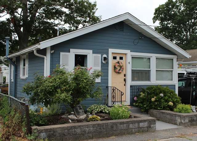 Property at 4 Greenwood Ave, Wareham, MA 02571, 2 beds, 1 bath