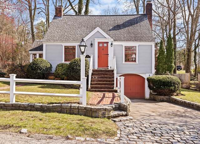 Property at 56 Adams Pl, Weymouth, MA 02190, 2 beds, 1.5 baths