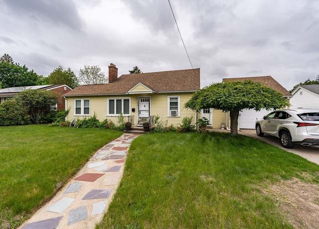 Property at 276 Oak St, Springfield, MA 01151, 2 beds, 1 bath