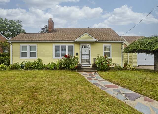 Property at 276 Oak St, Springfield, MA 01151, 2 beds, 1 bath