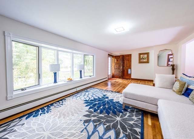 Property at 68 Deepwood Dr, Falmouth, MA 02536, 4 beds, 1 bath